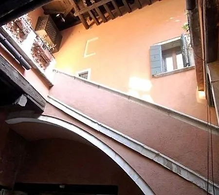 Luxury House Canal View, Terrace Daire Venedik
